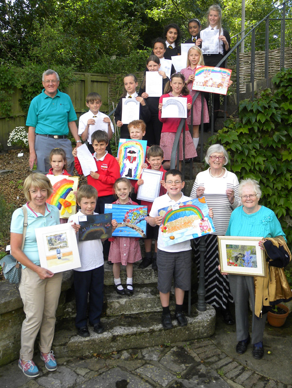 Wimborne in
Bloom Art and Poetry Competition winners (who were able to attend the photocall)