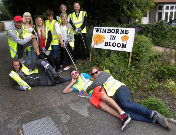 Olive Branch Staff help with Litter Pick 
