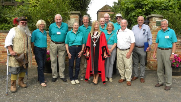 Wimborne in Bloom committee with South and South East judges